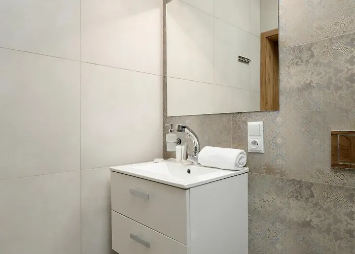 W Centrum Bytomia By Renters דירה *